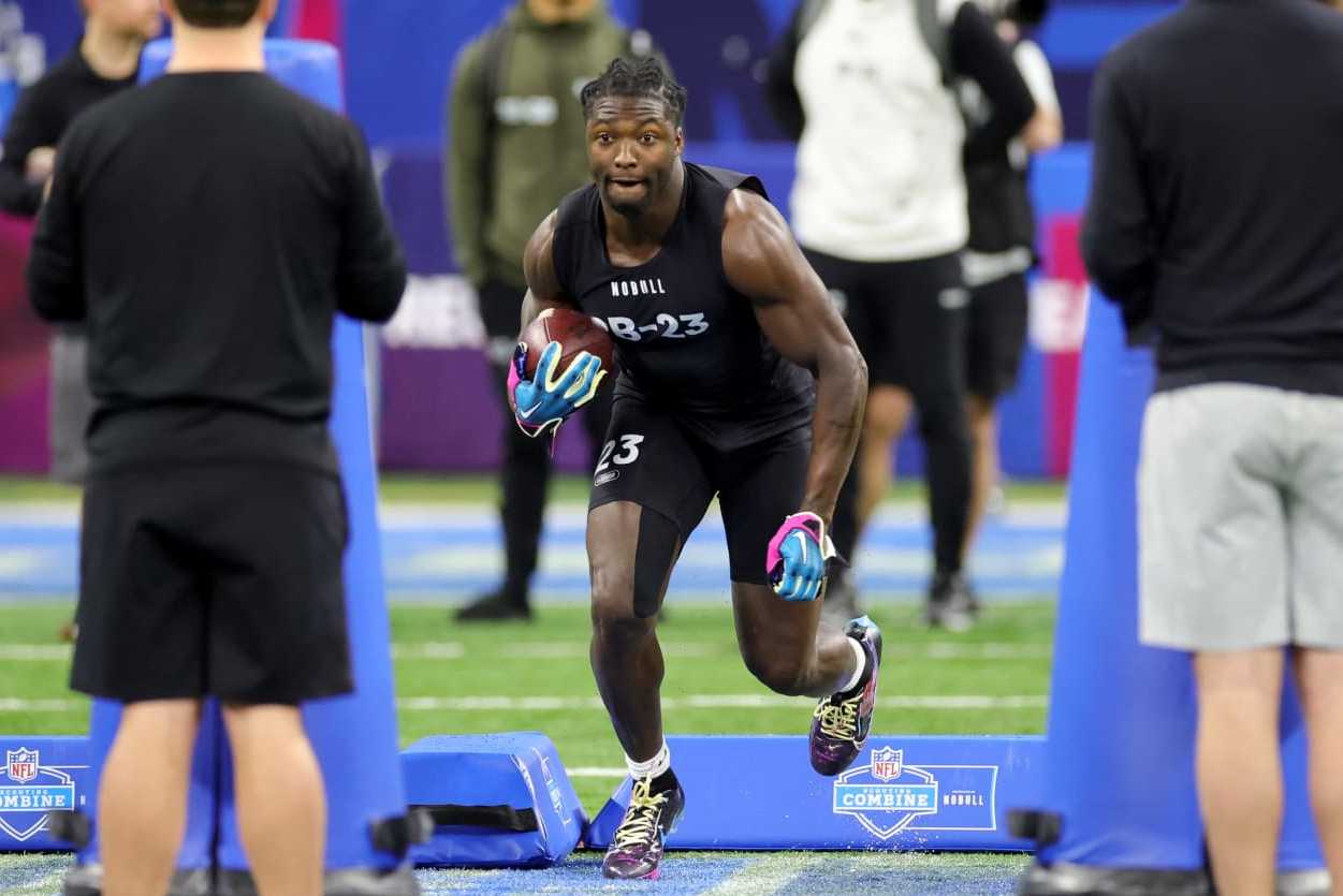 Jahmyr Gibbs runs blazing 40-yard dash time at the NFL Combine