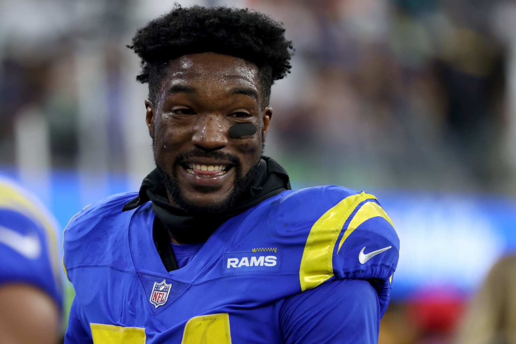 Los Angeles Rams agree to terms with OLB Leonard Floyd, OT Andrew Whitworth  