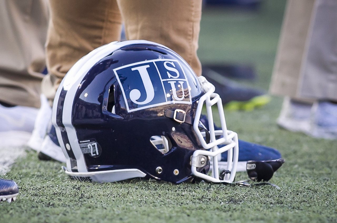Jackson State's Antwan Owens Becomes 1st D1 Player to Sign NIL Contract