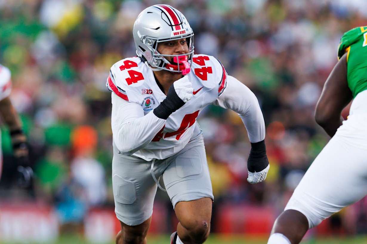 PASADENA, CALIFORNIA - JANUARY 1: JT Tuimoloau #44 of the Ohio State Buckeyes rushes the edge in the first half during the Rose Bowl against Oregon Ducks at Rose Bowl Stadium on January 1, 2025 in Pasadena, California. (Photo by Ric Tapia/Getty Images)