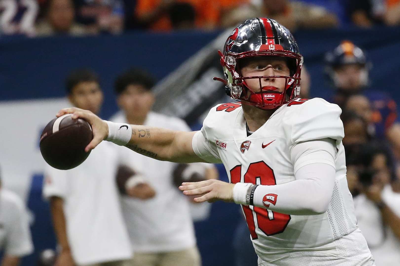 Top 10 returning quarterbacks in college football for the 2023