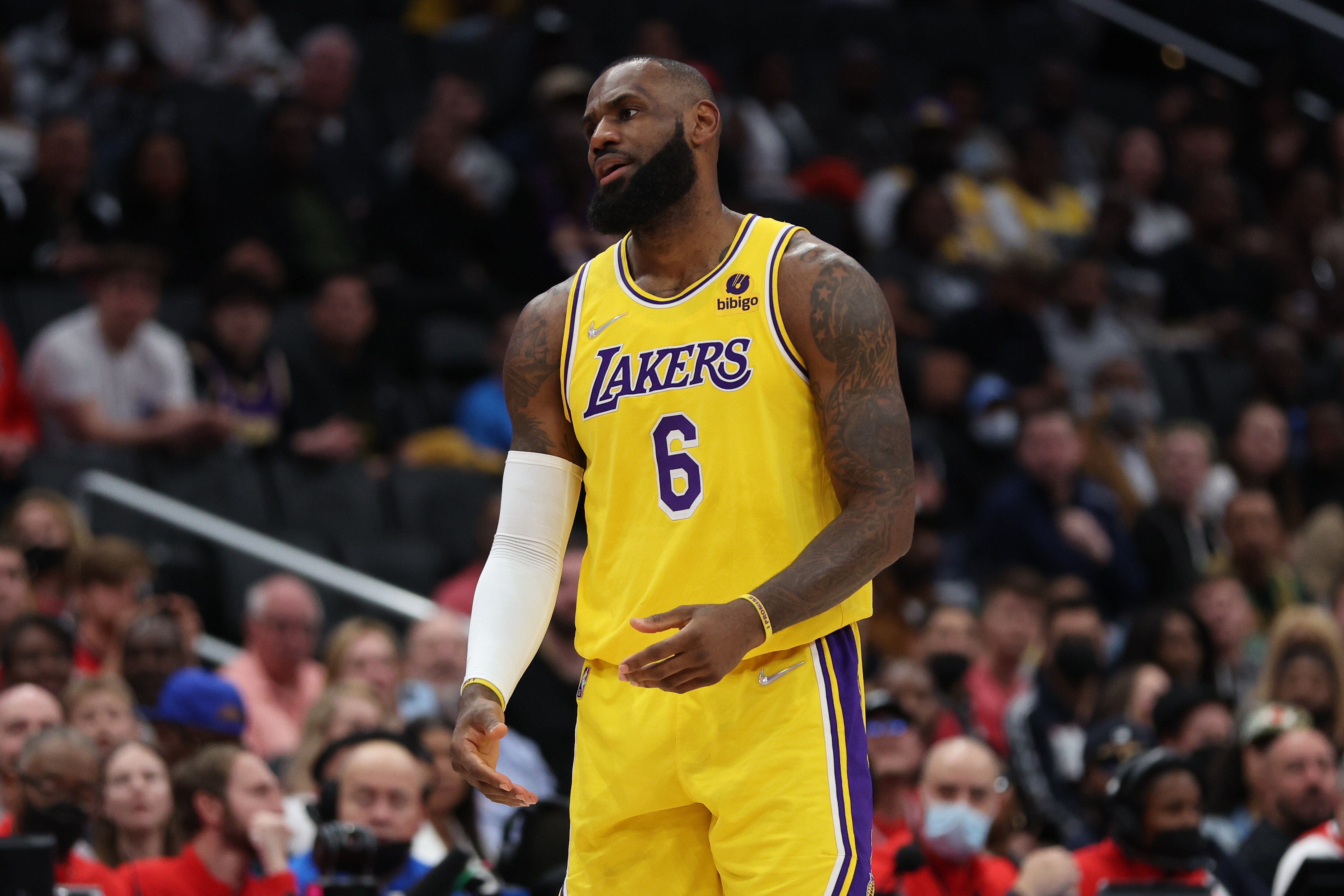 Lakers' Picks amid Kyrie Irving Rumors 