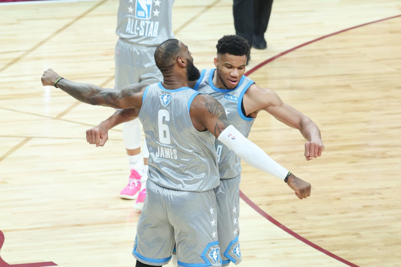 Team lebron team giannis online
