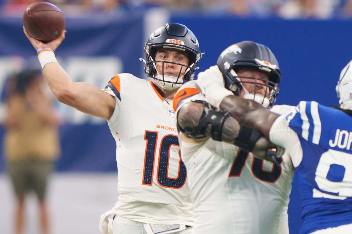 INDIANAPOLIS, IN - AUGUST 11: Quarterback Bo Nix #10 of the Denver Broncos throws a pass during the first half of an NFL preseason football game against the Indianapolis Colts at Lucas Oil Stadium on August 11, 2024 in Indianapolis, Indiana. (Photo by Todd Rosenberg/Getty Images)