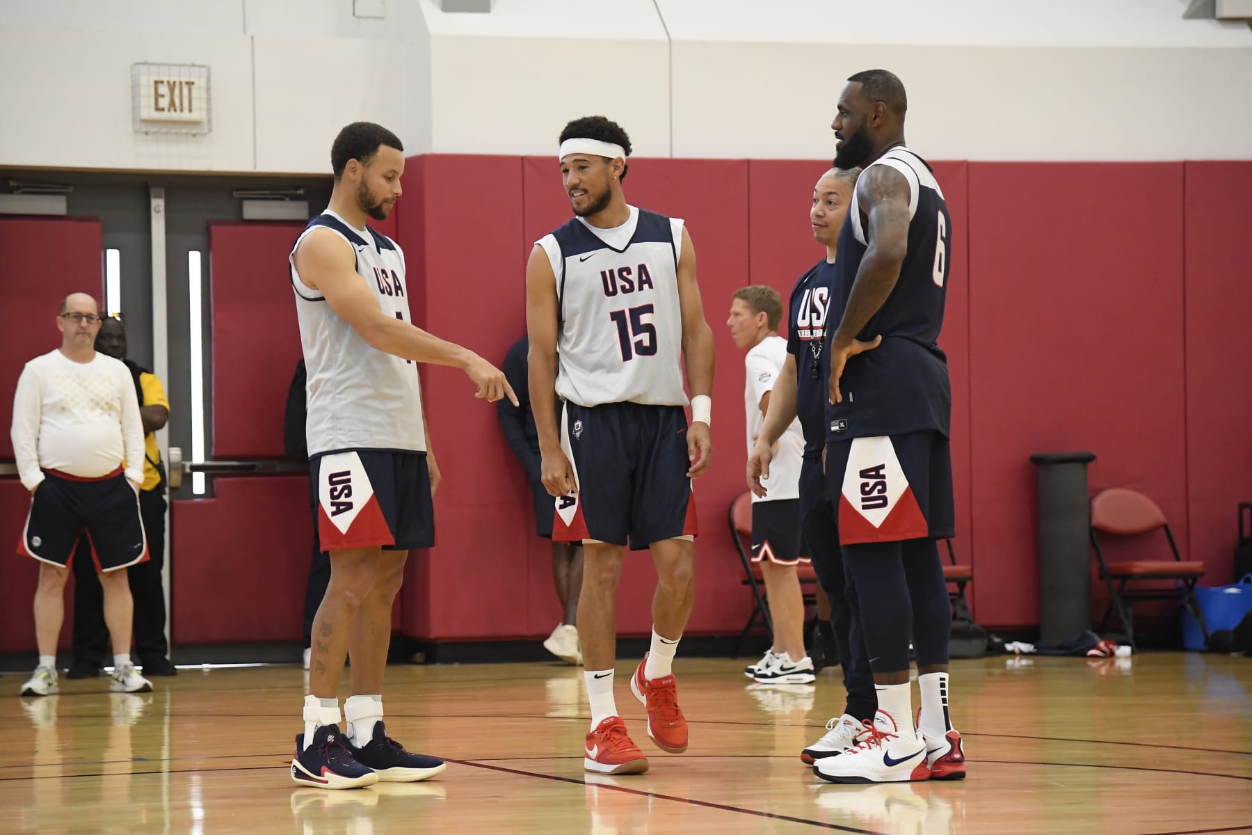 LAS VEGAS, NV - JULY 7: Stephen Curry #4, Devin Booker #15, and LeBron James #6 of the USA Basketball Men's Team talk during USAB Men's Training Camp in Las Vegas on July 7, 2024 in Las Vegas Nevada. NOTE TO USER: User expressly acknowledges and agrees that, by downloading and/or using this Photograph, user is consenting to the terms and conditions of the Getty Images License Agreement. Mandatory Copyright Notice: Copyright 2024 NBAE (Photo by Brian Babineau/NBAE via Getty Images)