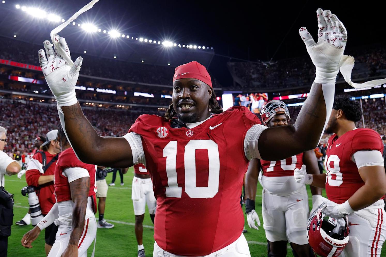 TUSCALOOSA, ALABAMA - SEPTEMBER 28: Jehiem Oatis #10 of the Alabama Crimson Tide celebrates after his team's victory against the Georgia Bulldogs at Bryant-Denny Stadium on September 28, 2024 in Tuscaloosa, Alabama. (Photo by Todd Kirkland/Getty Images)