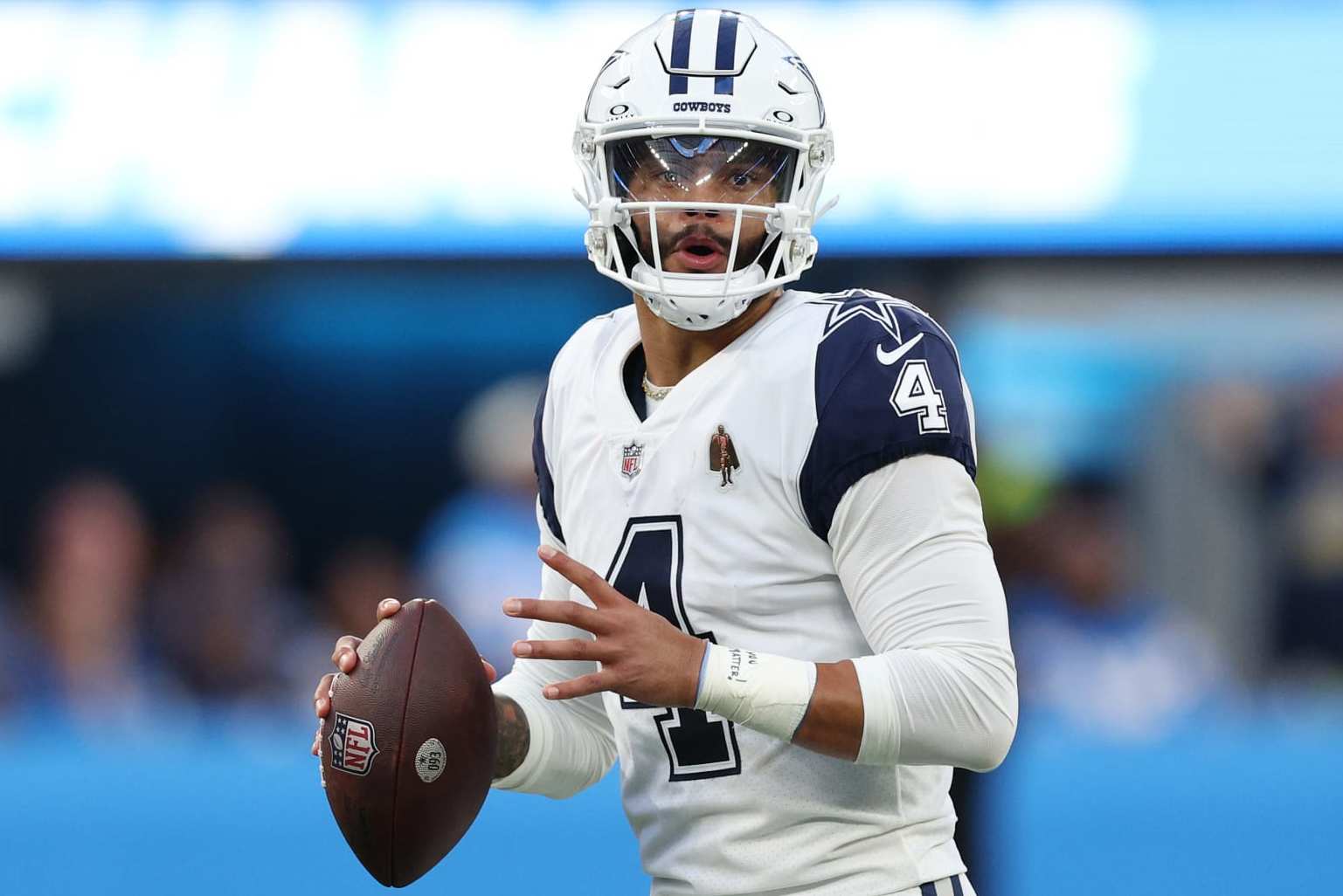 Eagles' Jalen Hurts Downplays Cowboys' Micah Parsons' MVP Comments