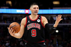 Lakers Trade Rumors: Latest on Nikola Vučević, Jonas Valančiūnas and Jakob Poeltl
