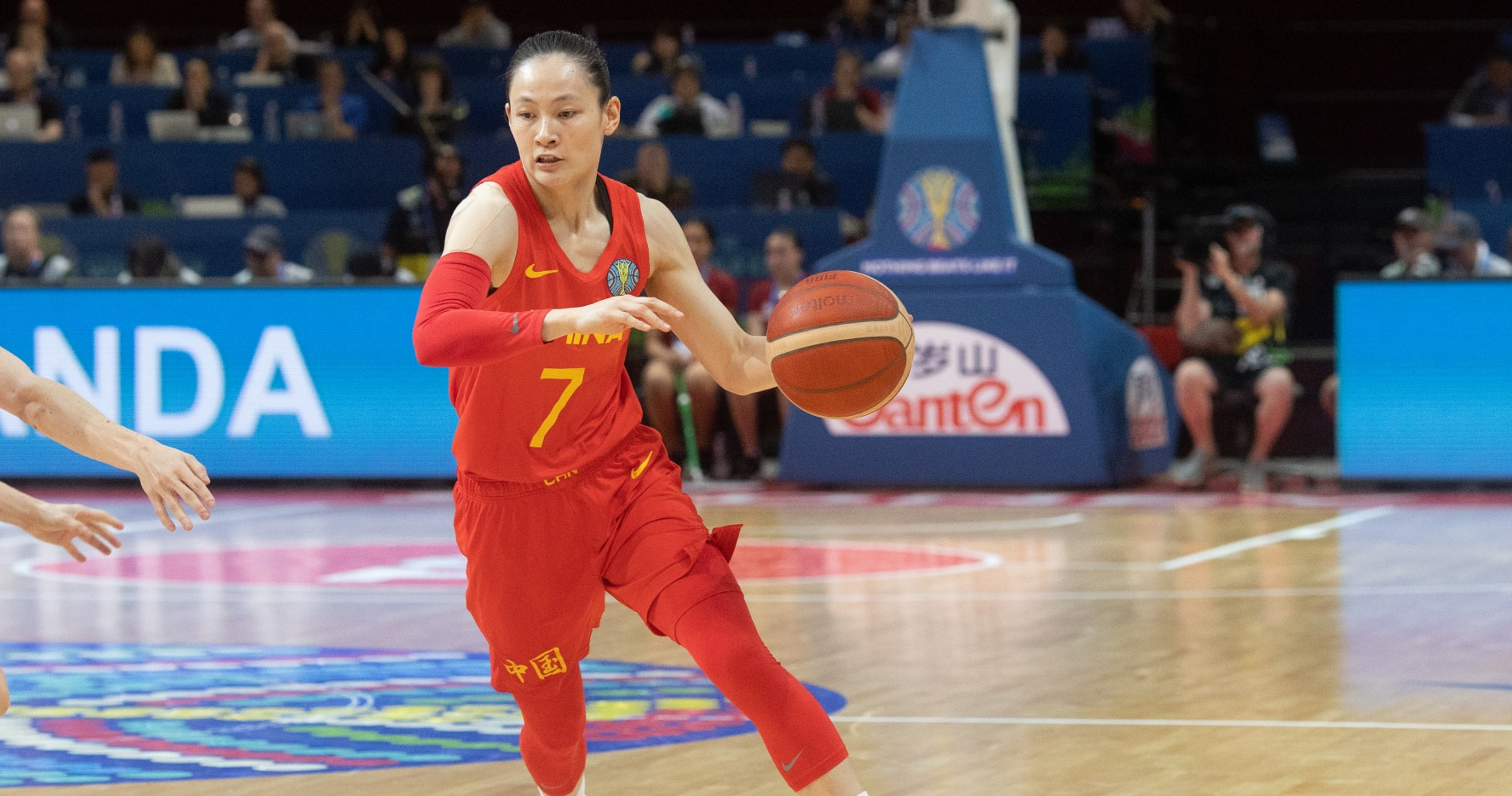 Los Angeles Sparks on X: The Los Angeles Sparks have waived Yang Liwei.  Thank you 💜  / X