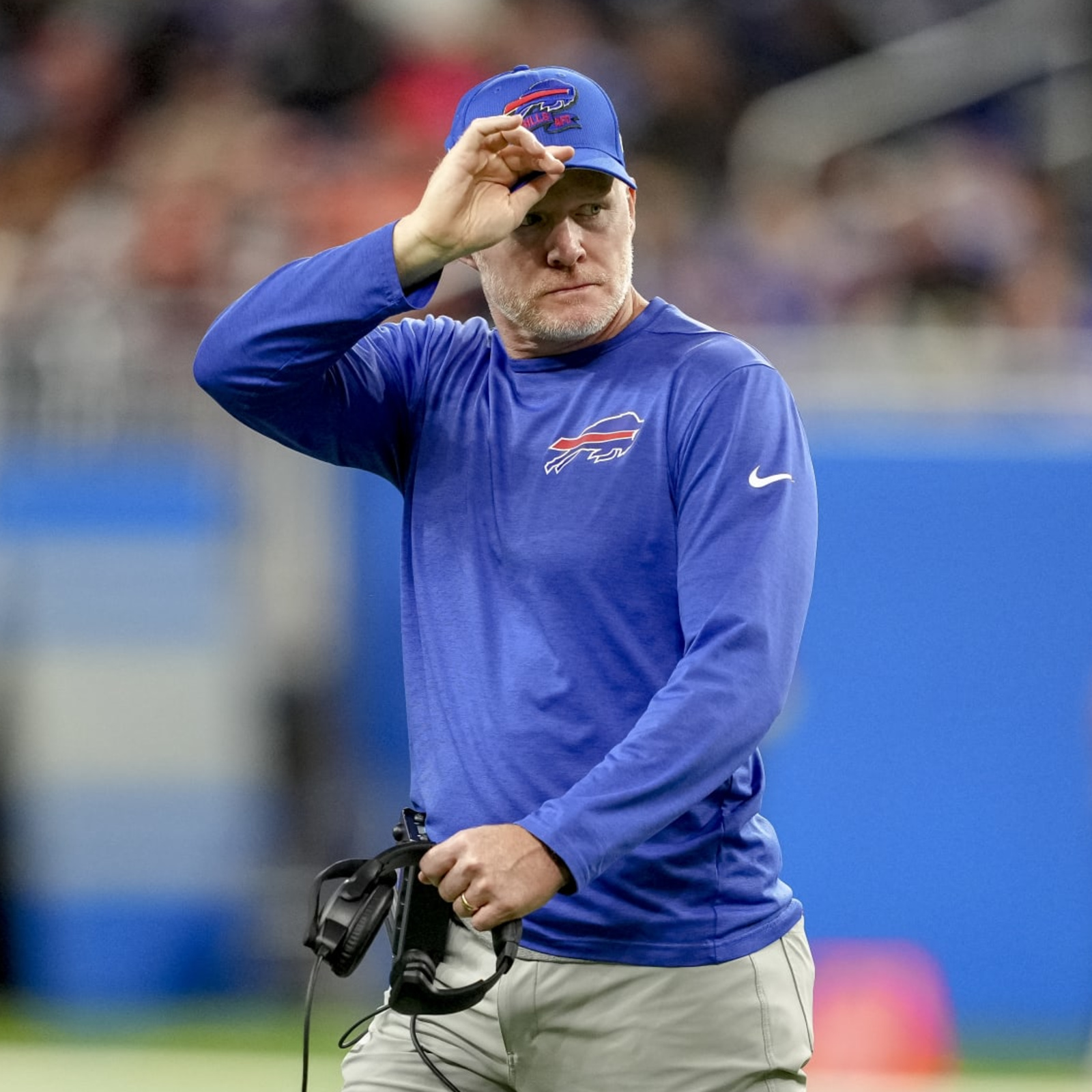 Buffalo Bills trainer Denny Kellington saved Damar Hamlin's life on the  field, head coach says