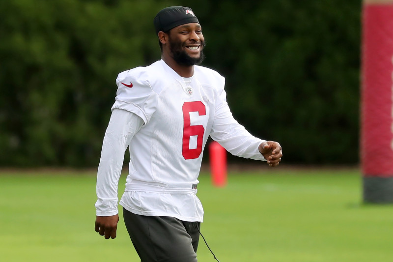 Le Veon Bell Considered Retiring from NFL Focusing on Boxing Before Bucs Contract News Scores Highlights Stats and Rumors Bleacher Report
