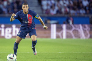 Kylian Mbappe prepared to sit out entire season and leave Paris St-Germain  on free transfer next summer amid contract standoff, Football News