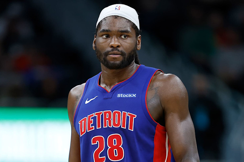 MILWAUKEE, WISCONSIN - NOVEMBER 13: Isaiah Stewart #28 of the Detroit Pistons walks down court during the game against the Milwaukee Bucks at Fiserv Forum on November 13, 2024 in Milwaukee, Wisconsin. NOTE TO USER: User expressly acknowledges and agrees that, by downloading and or using this photograph, User is consenting to the terms and conditions of the Getty Images License Agreement. (Photo by John Fisher/Getty Images)