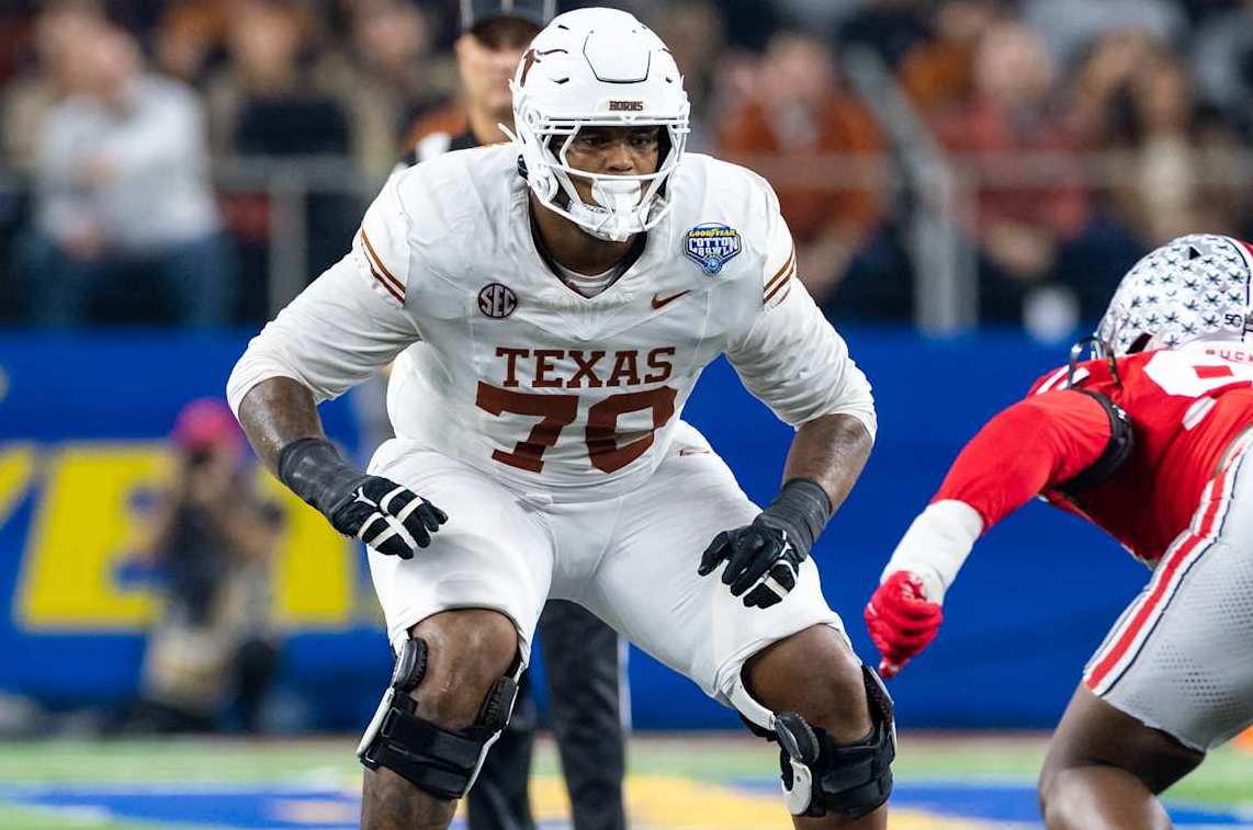 ARLINGTON, TX - JANUARY 10: Texas Longhorns offensive lineman Kelvin Banks Jr. (#78) blocks during the CFP Semifinal Cotton Bowl Classic football game between the Ohio State Buckeyes and Texas Longhorns on January 10, 2025 at AT&T Stadium in Arlington, TX. (Photo by Matthew Visinsky/Icon Sportswire via Getty Images)