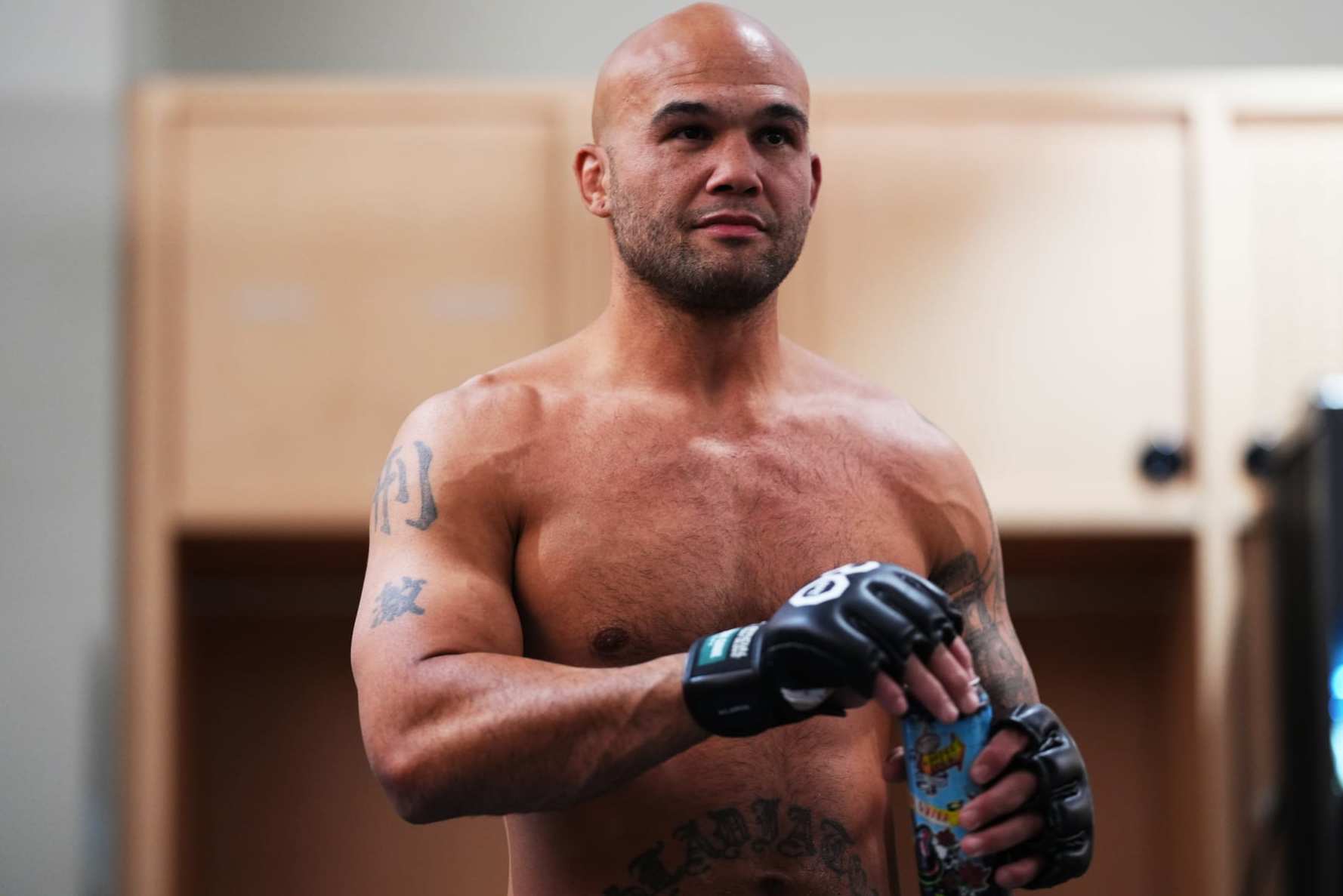 UFC Veteran Robbie Lawler Scores Fairytale Knockout In Retirement Fight -  Sports Illustrated MMA News, Analysis and More