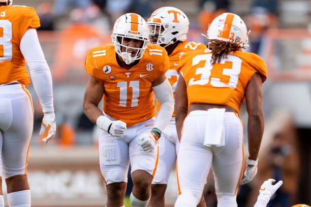 Former 4 Star Lb Henry To O To O Transfers To Alabama From Tennessee Bleacher Report Latest News Videos And Highlights