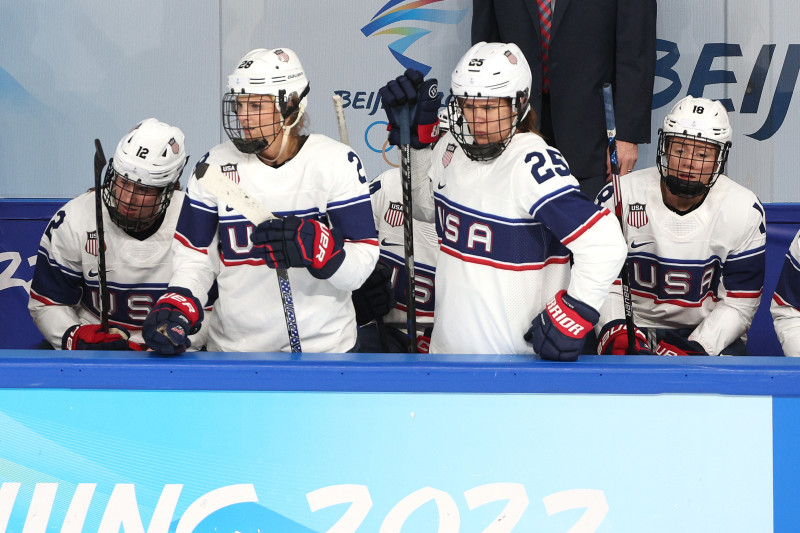 Canadian women's hockey team battle-tested for Beijing by men's