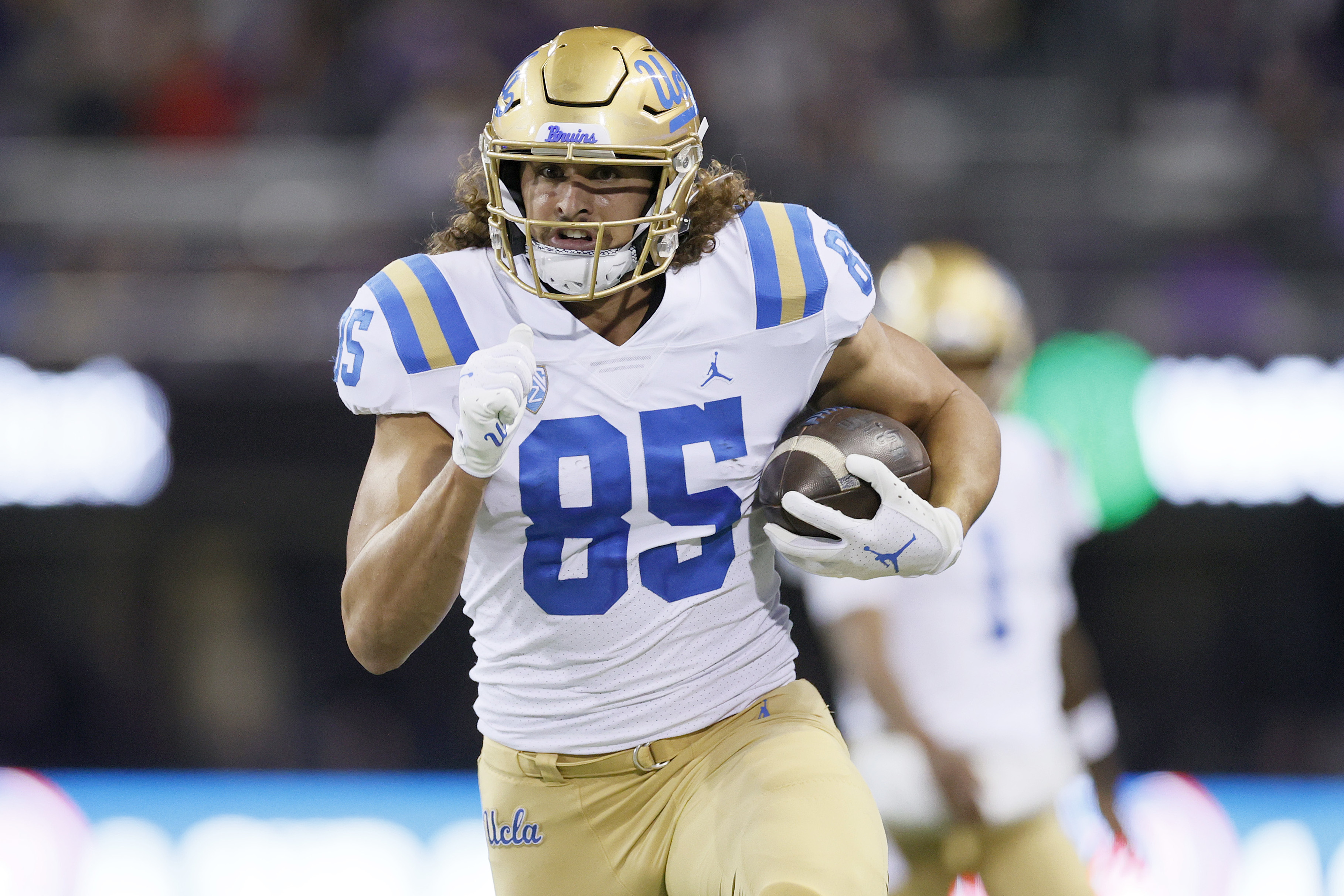 Tampa Bay Bucs NFL Draft Target: UCLA Tight End, Greg Dulcich - Bucs Nation