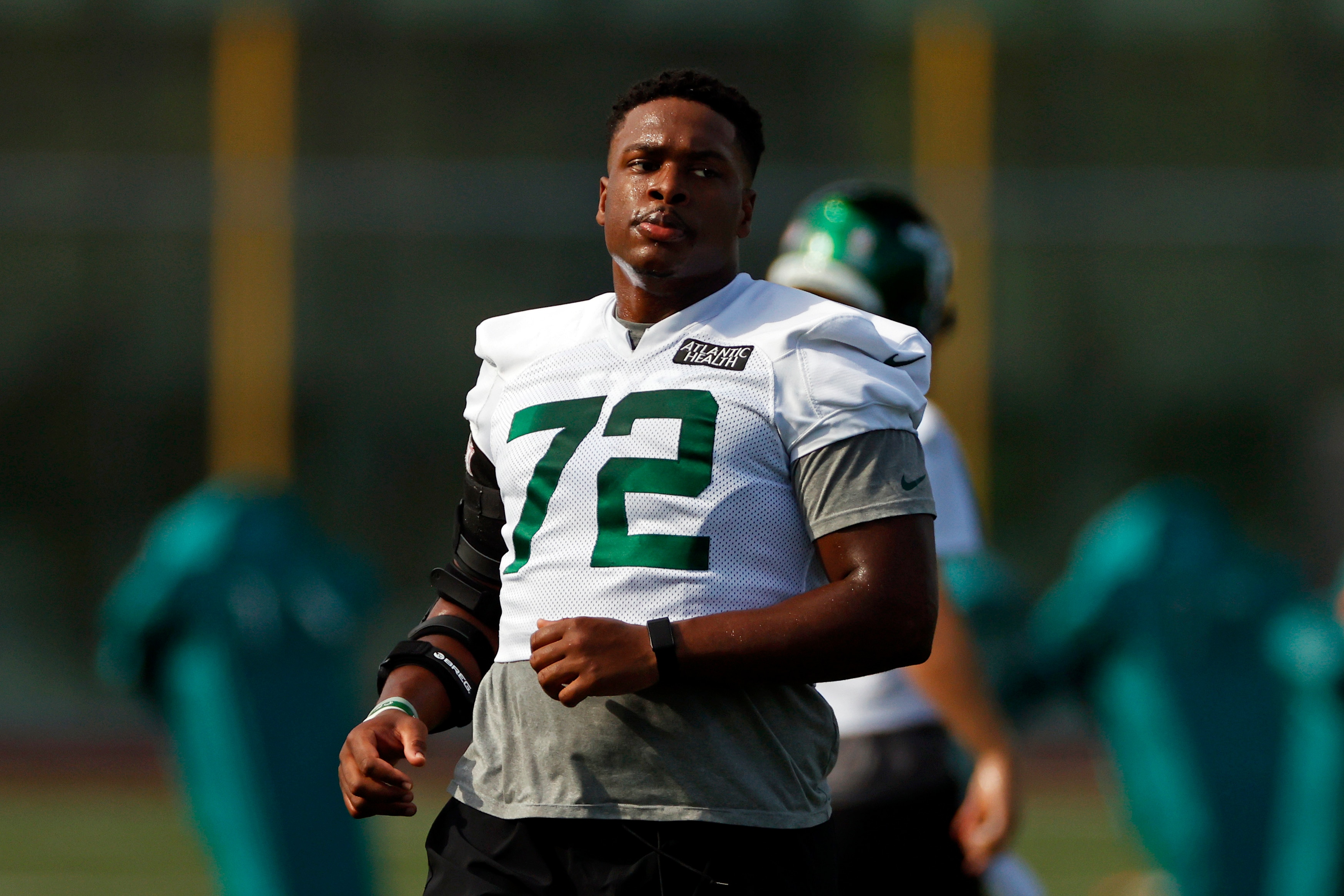 Jets OT Cameron Clark Taken to Hospital After Suffering Neck Injury at