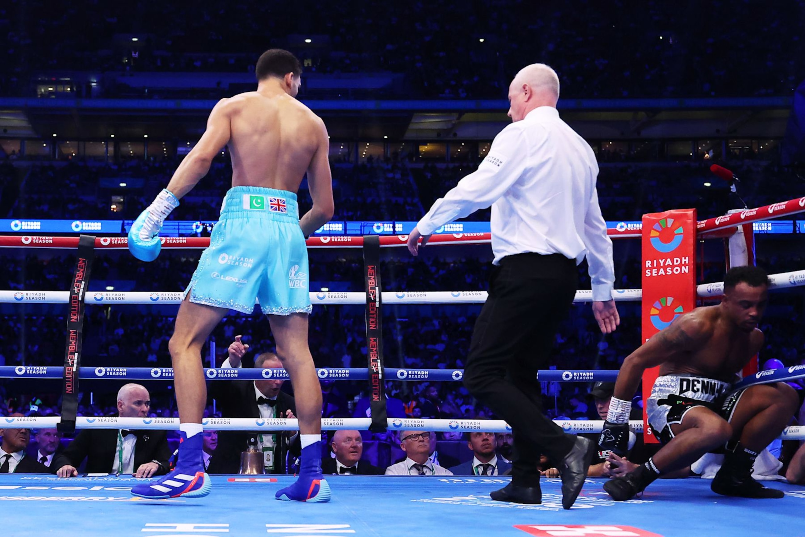 LONDON, ENGLAND - SEPTEMBER 21: Hamzah Sheeraz knocks out Tyler Denny during the EBU European Middleweight Title fight between Tyler Denny and Hamzah Sheeraz, on the Riyadh Season  - Wembley Edition card at Wembley Stadium on September 21, 2024 in London, England. (Photo by Richard Pelham/Getty Images)