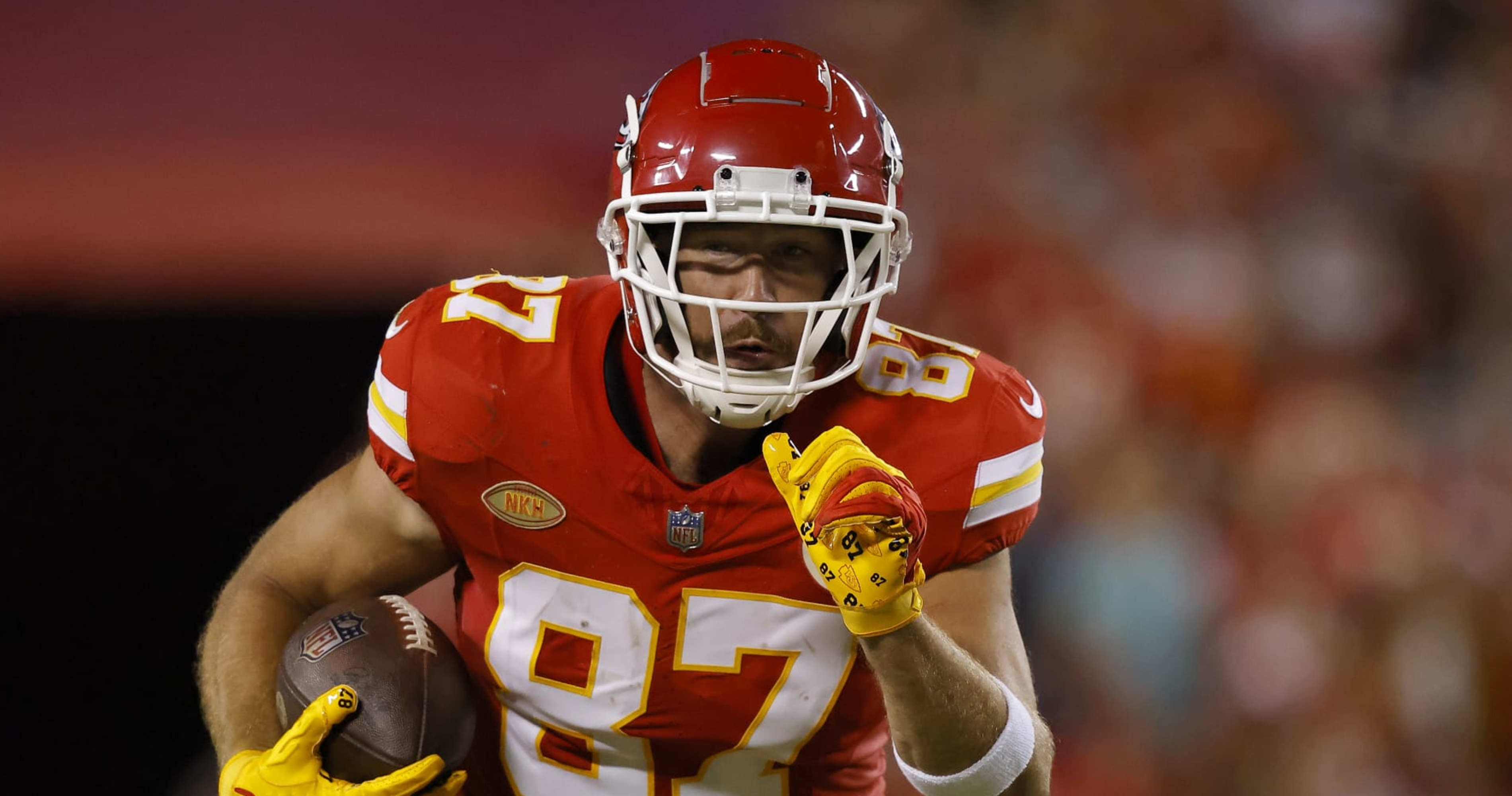 Chiefs outlast Broncos 19-8, Travis Kelce has season-high 124 receiving  yards in TNF win: Final score and reaction - The Athletic