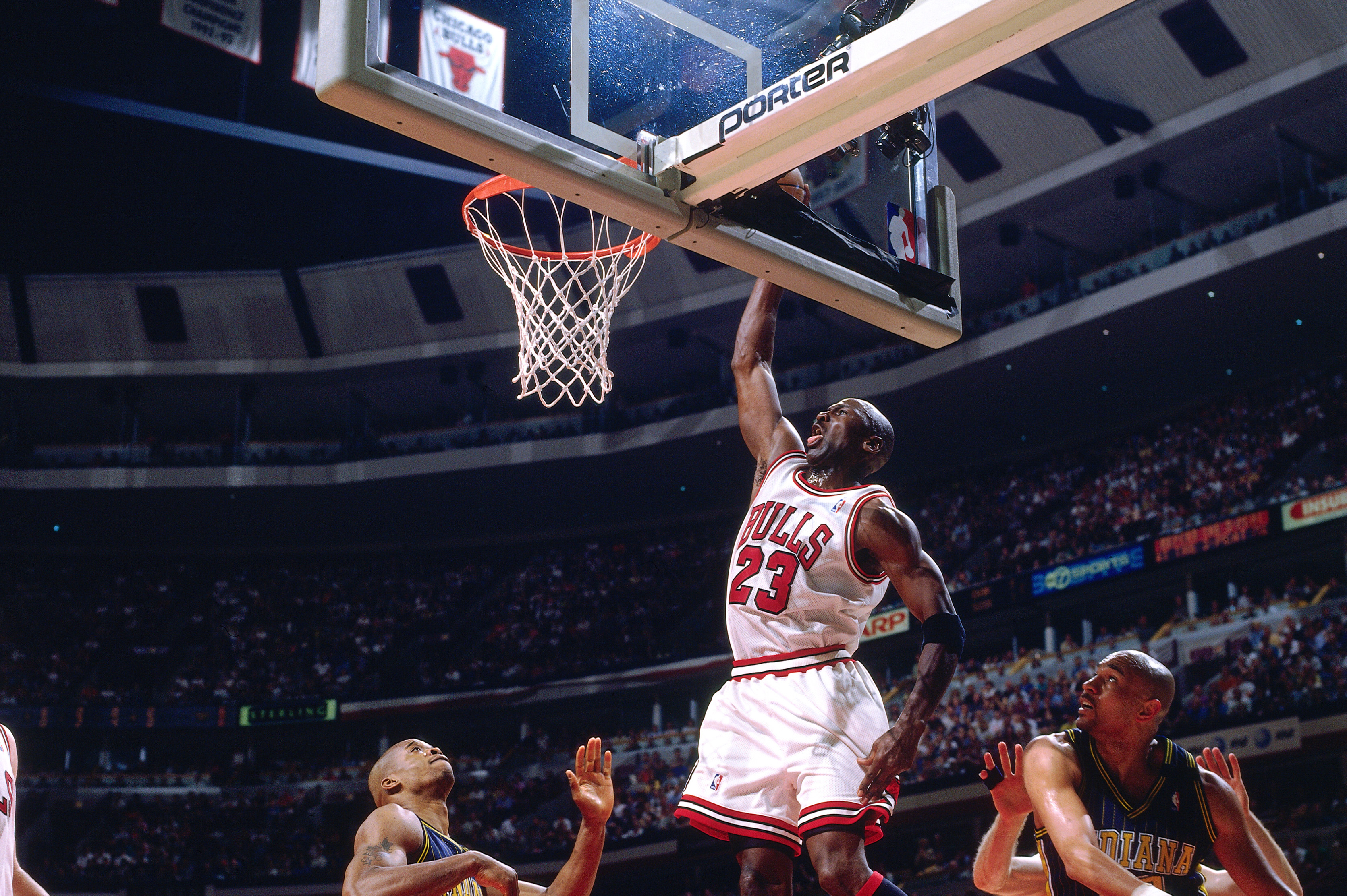 Michael Jordan Selling His Majority Stake in Charlotte Hornets for $3B –  Robb Report