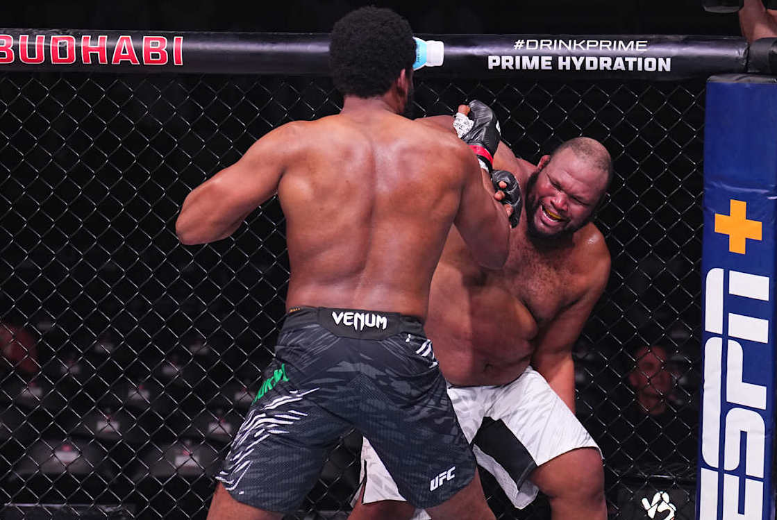ABU DHABI, UNITED ARAB EMIRATES - OCTOBER 26: (L-R) Kennedy Nzechukwu of Nigeria battles Chris Barnett in a heavyweight fight during the UFC 308 event at Etihad Arena on October 26, 2024 in Abu Dhabi, United Arab Emirates. (Photo by Chris Unger/Zuffa LLC)