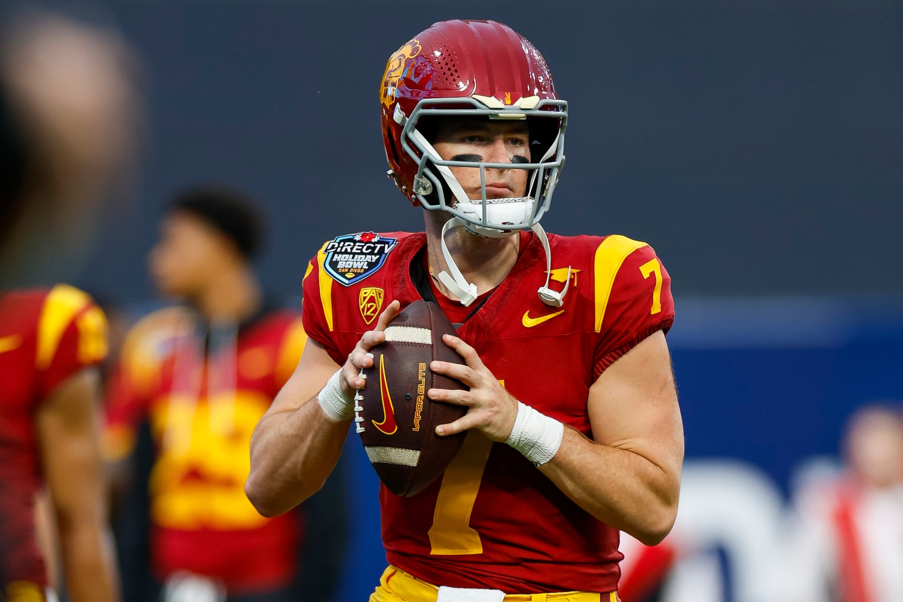 Miller Moss #7 of the USC Trojans 