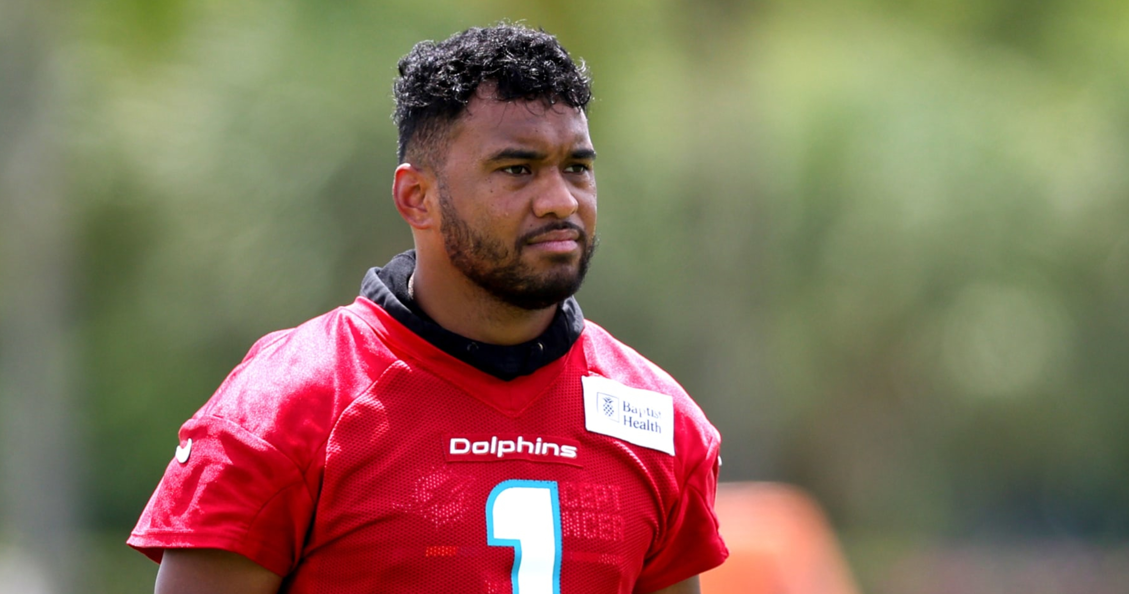 Michael Vick Encourages Dolphins' Tua Tagovailoa to Bulk Up, Avoid Hits