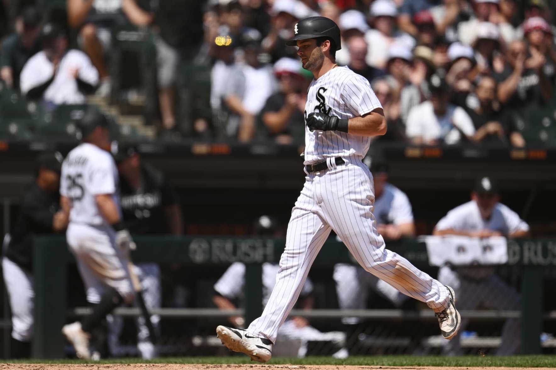 White Sox win on wild pitch that smacks umpire in face