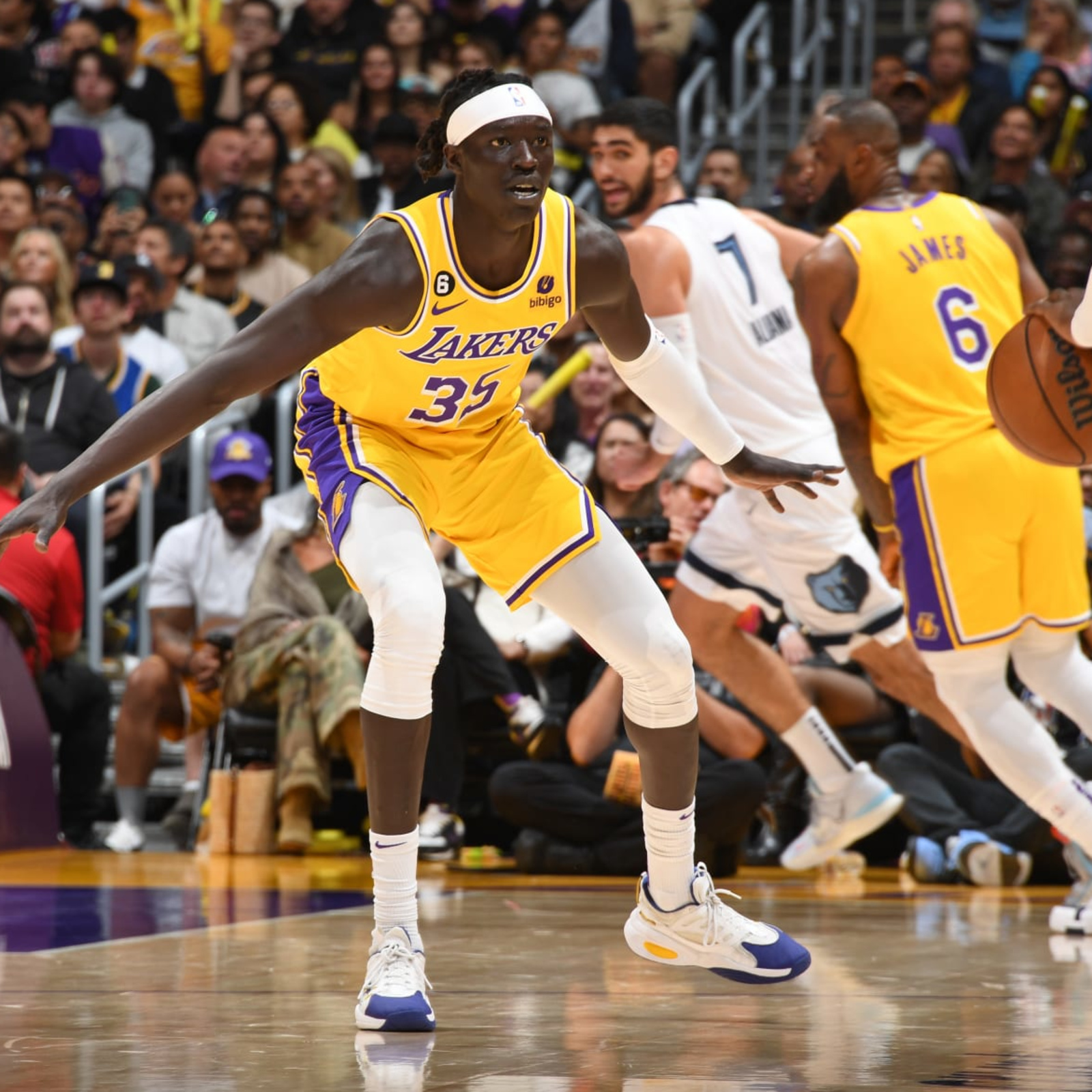 Wenyen Gabriel Speaks On How New Acquisitions Gave Lakers 'Hope' After  Trade Deadline