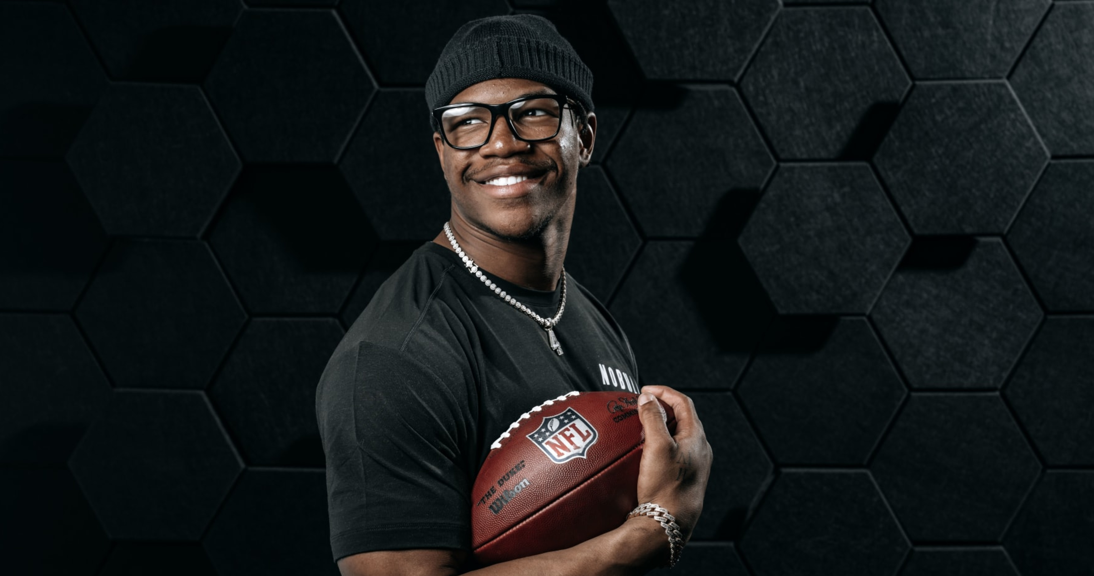Nolan Smith Draft Pick Has Eagles Twitter Raving Over Howie Roseman's