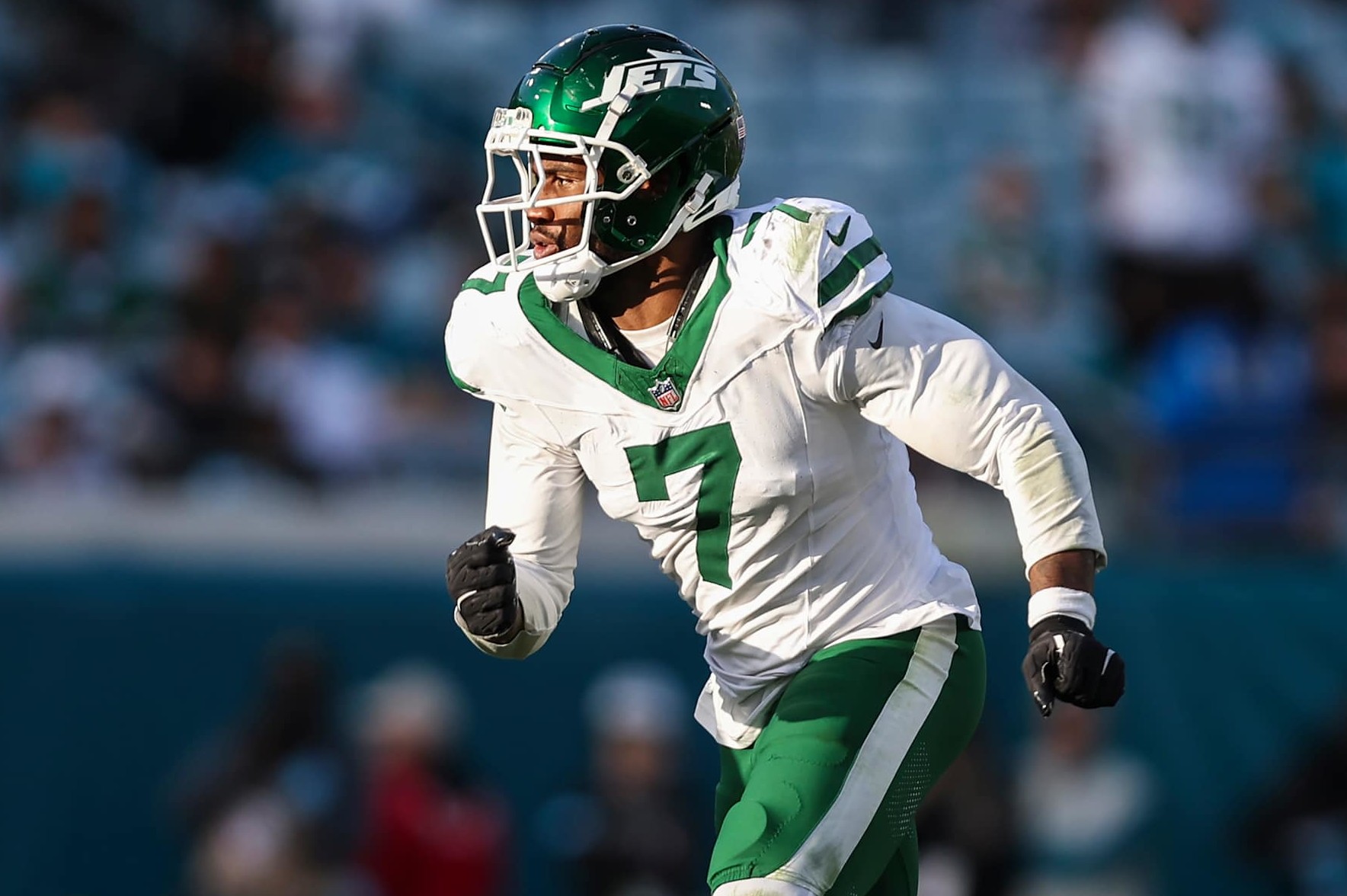 JACKSONVILLE, FLORIDA - DECEMBER 15: Haason Reddick #7 of the New York Jets rushes the passer during an NFL football game against the Jacksonville Jaguars at EverBank Stadium on December 15, 2024 in Jacksonville, FL. (Photo by Perry Knotts/Getty Images)