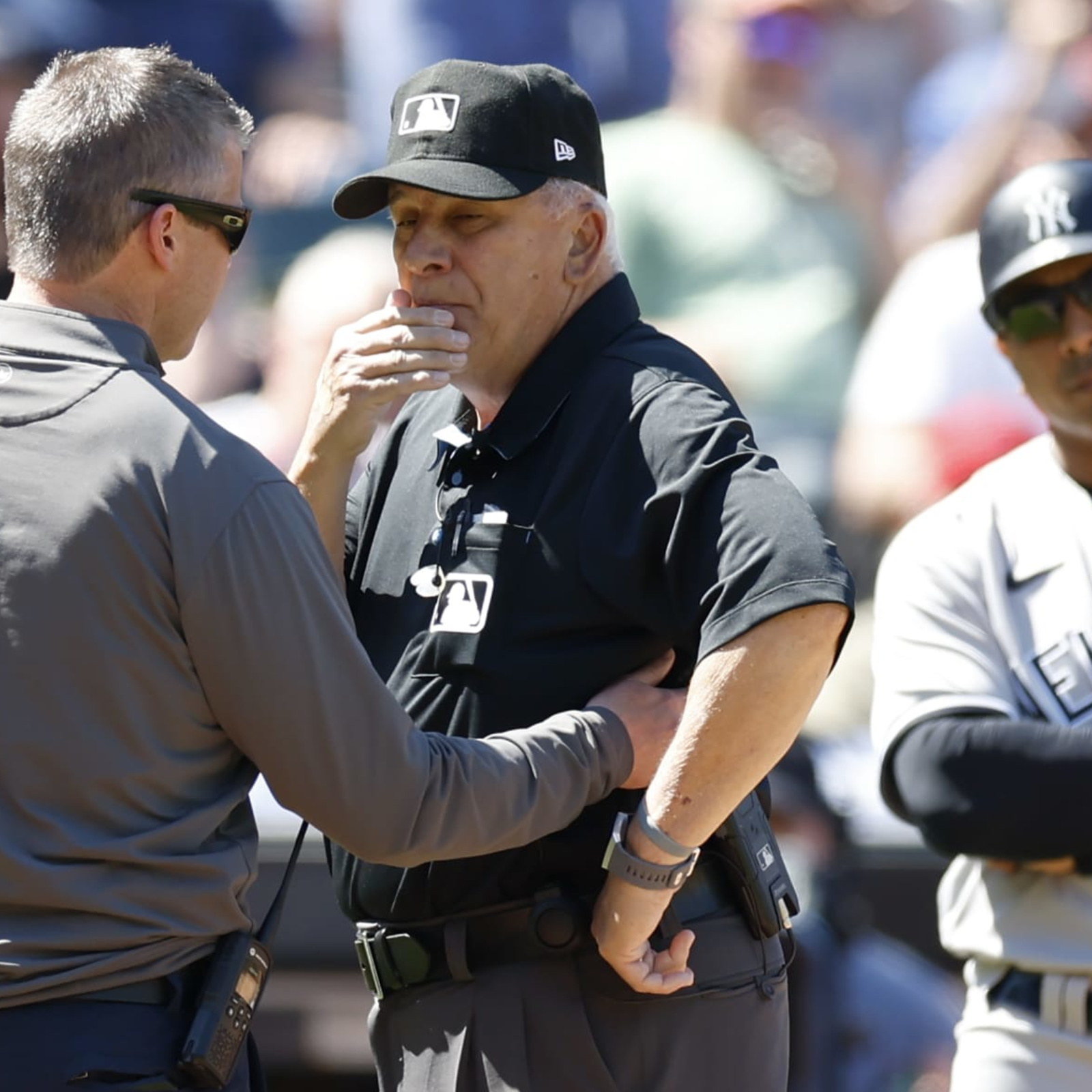 MLB ump Larry Vanover still in hospital after hit in head by throw - ESPN