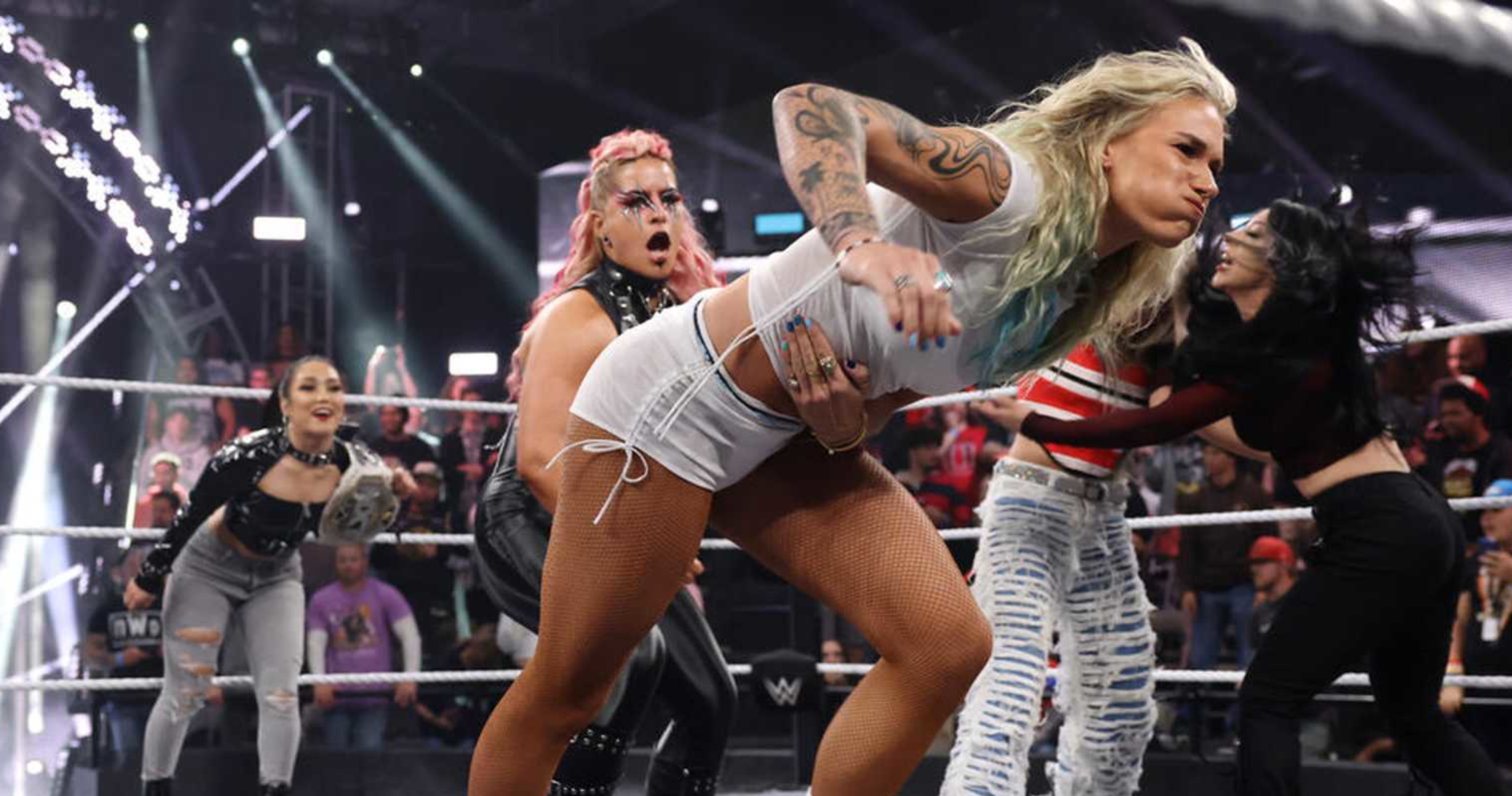 WWE NXT Deadline 2024 Results Winners, Live Grades, Reaction and Highlights News, Scores