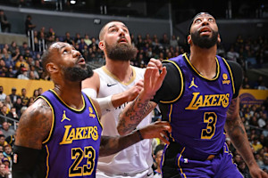 A 3-Team Trade Idea to Land Los Angeles Lakers Malcolm Brogdon, Jonas Valančiūnas