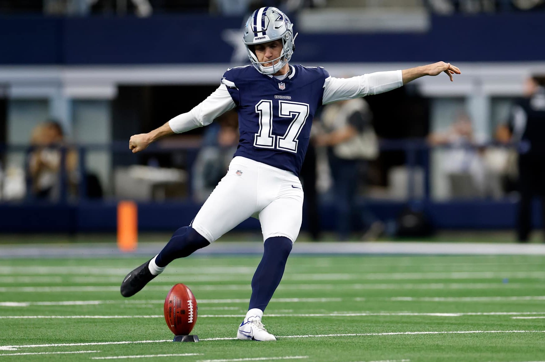 ARLINGTON, TEXAS - JANUARY 05: Brandon Aubrey #17 of the Dallas Cowboys warms up before the game against the Washington Commanders at AT&T Stadium on January 05, 2025 in Arlington, Texas. (Photo by Ron Jenkins/Getty Images)