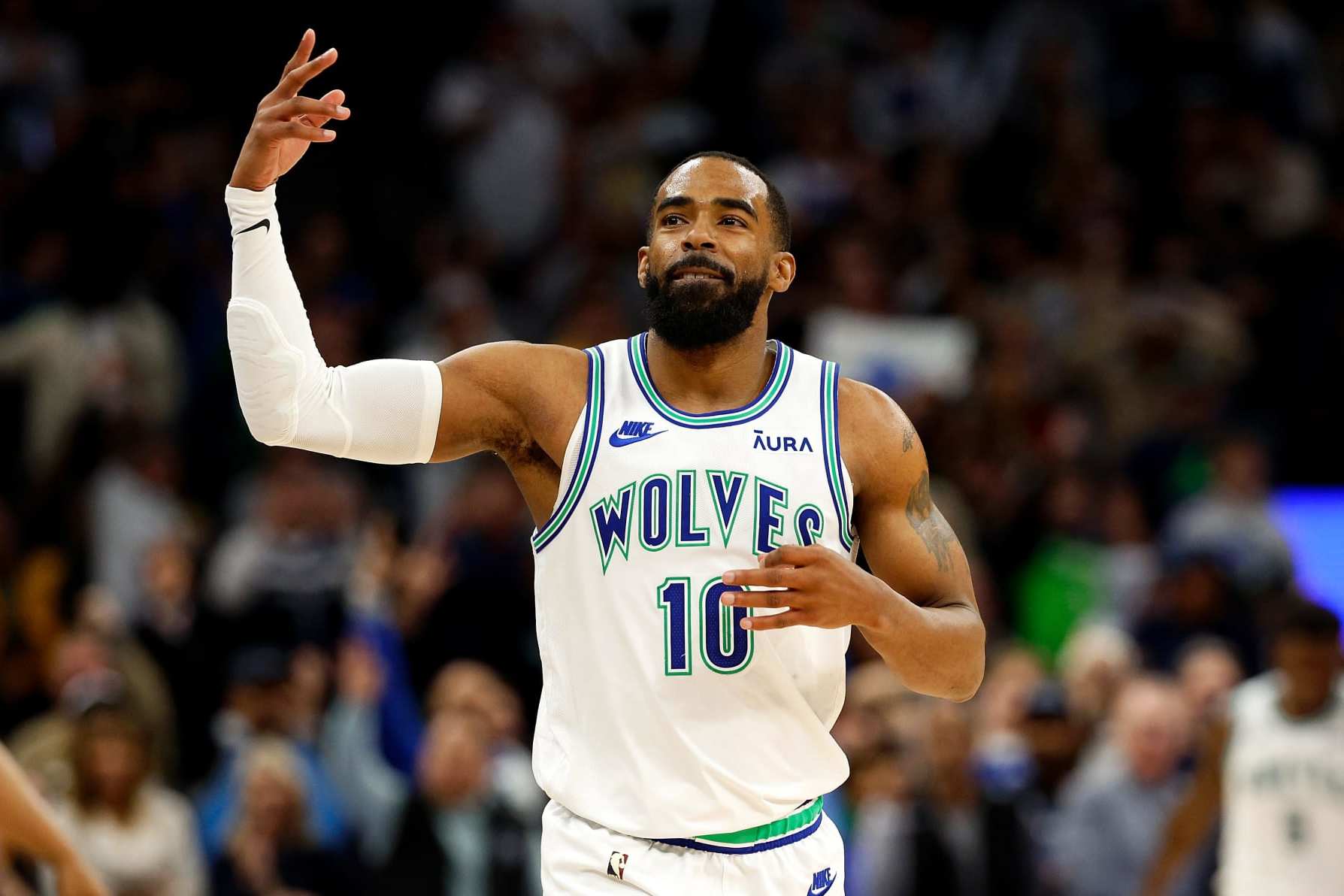 Mike Conley T Wolves Agree to 2 Year 21M Contract Extension to