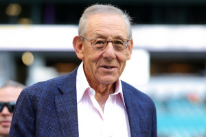 Report: Stephen Ross 'Entertained' $10B Offer to Sell Dolphins, Miami F1 Race, More