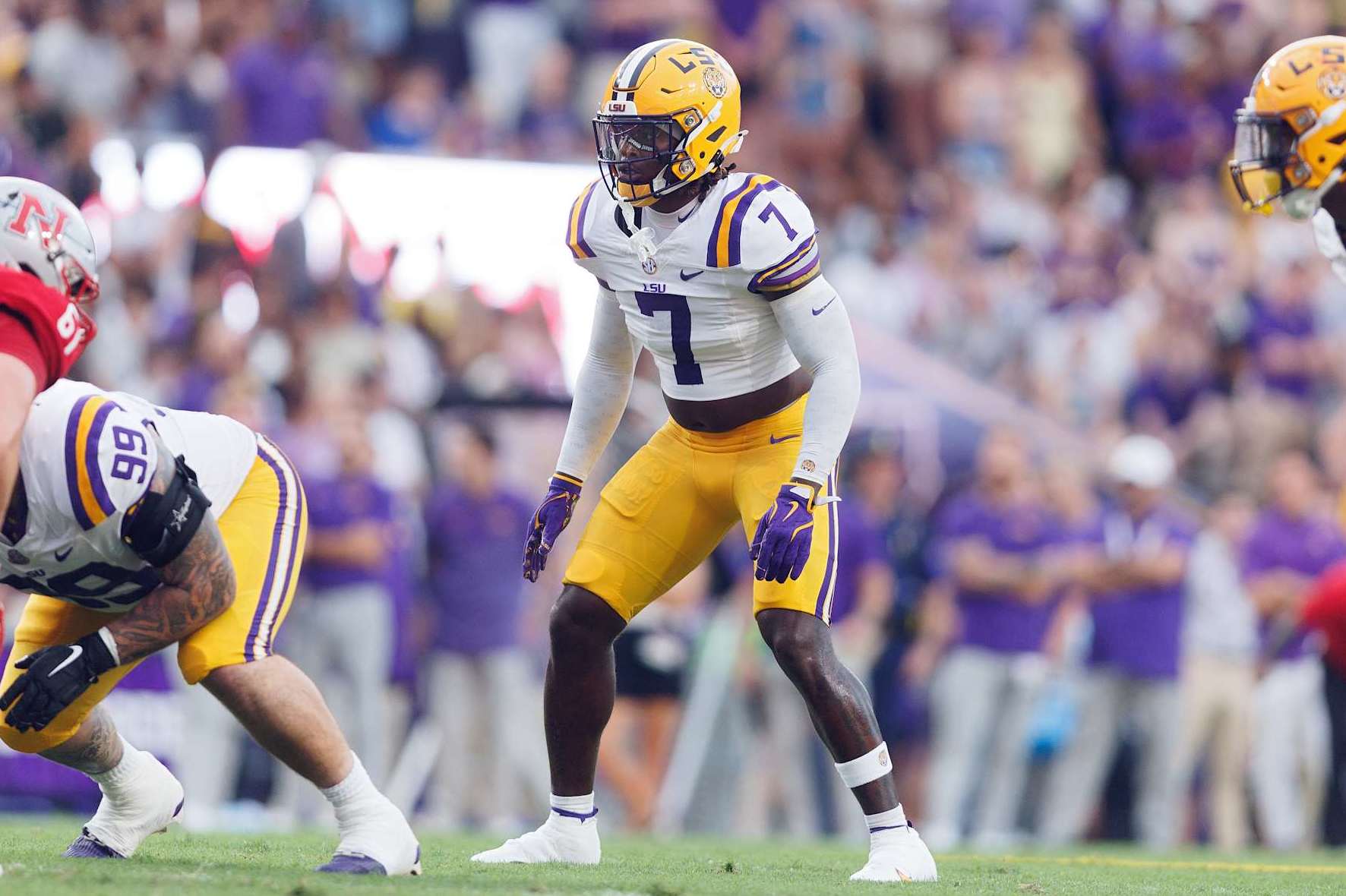 BATON ROUGE, LA - SEPTEMBER 07: LSU Tigers linebacker Harold Perkins Jr. (7) lines up for a play during a game between the LSU Tigers and the Nicholls Colonels on September 07, 2024, at Tiger Stadium in Baton Rouge, Louisiana. (Photo by John Korduner/Icon Sportswire via Getty Images)