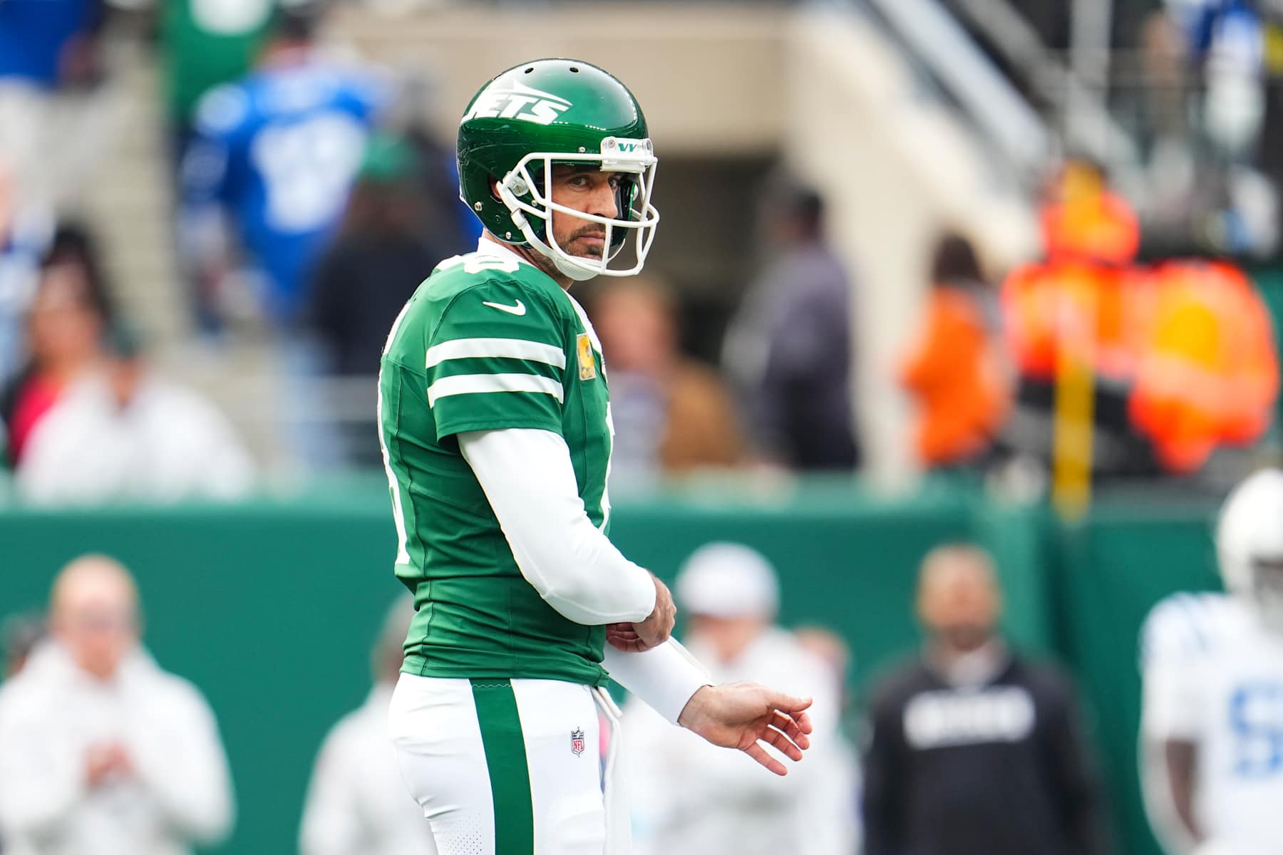 EAST RUTHERFORD, NJ - NOVEMBER 17: Aaron Rodgers #8 of the New York Jets lines up before the snap during an NFL football game against the Indianapolis Colts at MetLife Stadium on November 17, 2024 in East Rutherford, New Jersey. (Photo by Cooper Neill/Getty Images)