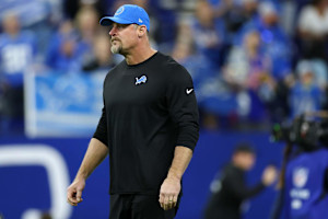 Dan Campbell's Message to Lions If Caleb Williams Faked Sideline Move: 'Hit His Ass'
