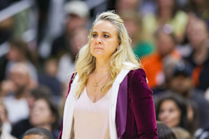 WNBA's Becky Hammon Denies Dearica Hamby's Allegations About Aces Trade amid Lawsuit