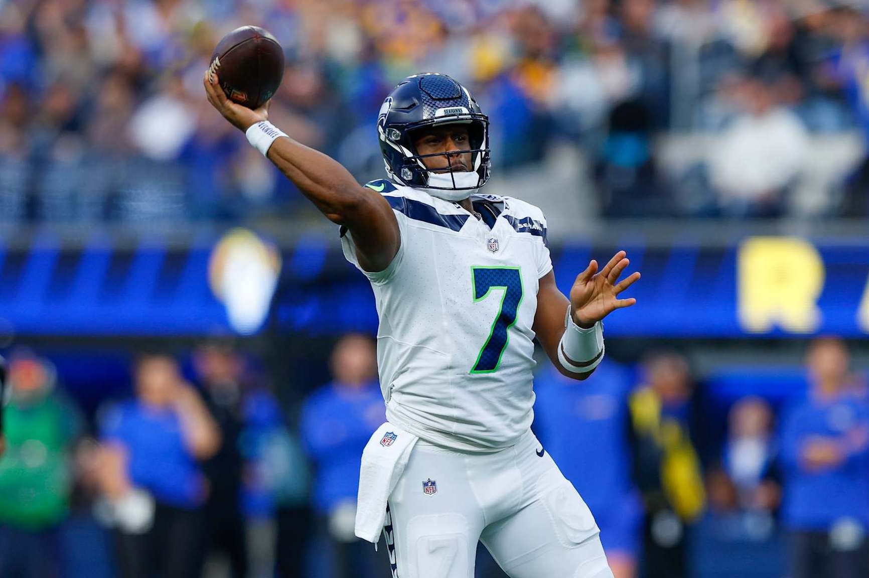 INGLEWOOD, CA - JANUARY 05: Seattle Seahawks quarterback Geno Smith (7) looks to throw the ball during an NFL game between the Seattle Seahawks and Los Angeles Rams on January 05, 2025, at SoFi Stadium in Inglewood, CA. (Photo by Jordon Kelly/Icon Sportswire via Getty Images)