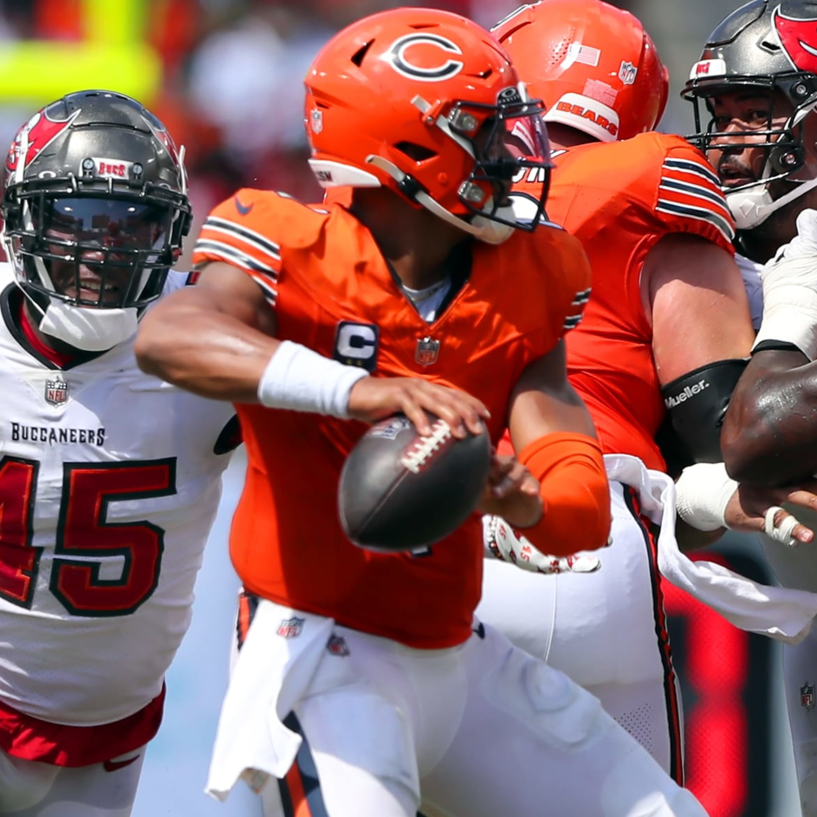 Sitting QB Justin Fields 'not realistic' to Bears offensive coordinator  Luke G  - Chicago Sun-Times