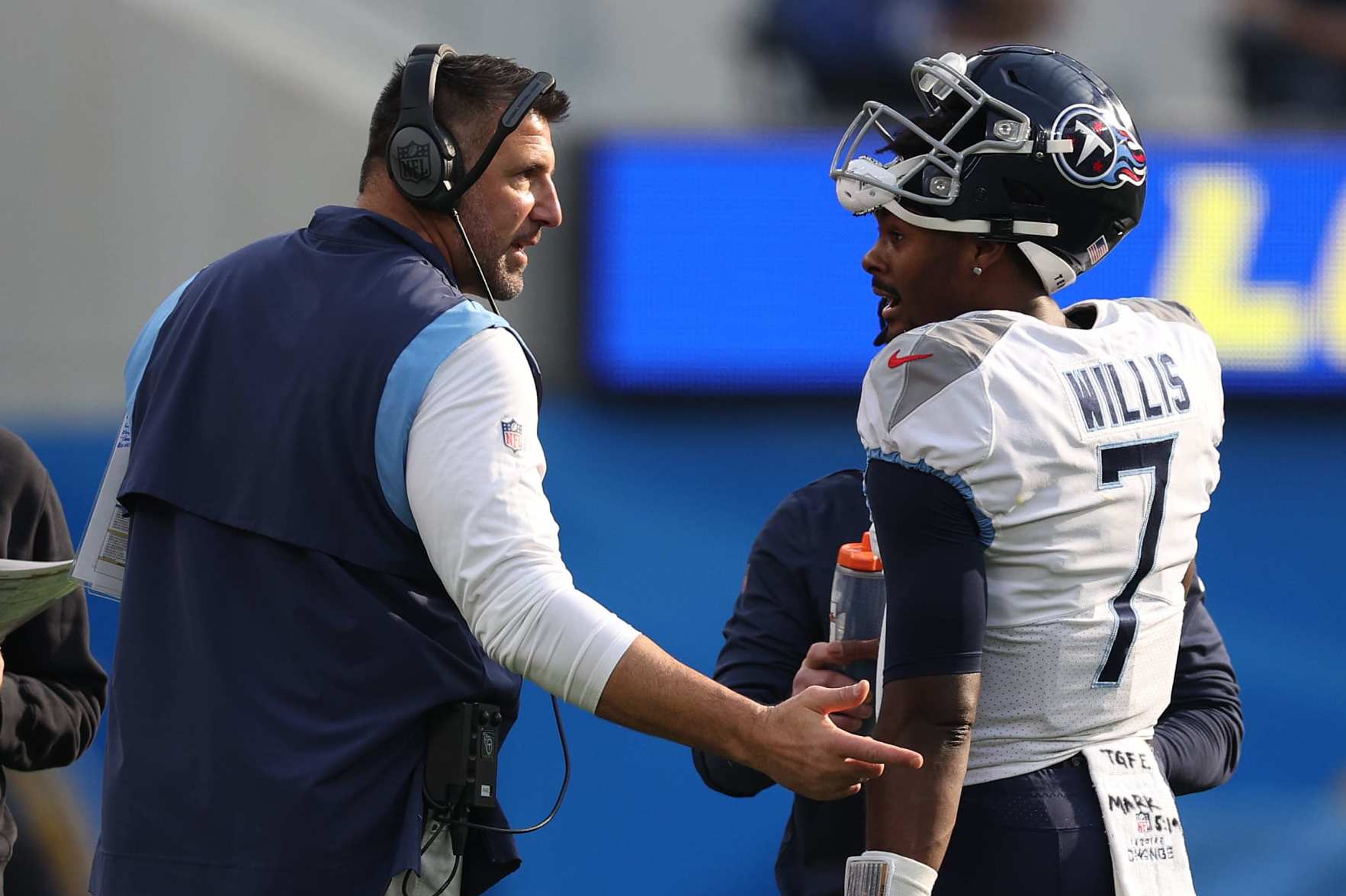 A.J Brown swapping jerseys with his idol Julio Jones : r/Tennesseetitans