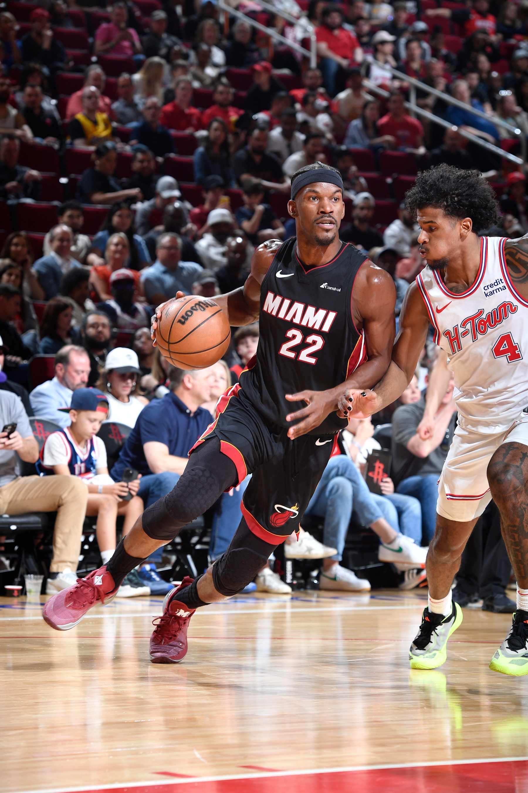 HOUSTON, TX - APRIL 5: Jimmy Butler #22 of the Miami Heat dribbles the ball during the game against the Houston Rockets on April 5, 2024 at the Toyota Center in Houston, Texas. NOTE TO USER: User expressly acknowledges and agrees that, by downloading and or using this photograph, User is consenting to the terms and conditions of the Getty Images License Agreement. Mandatory Copyright Notice: Copyright 2024 NBAE (Photo by Logan Riely/NBAE via Getty Images)