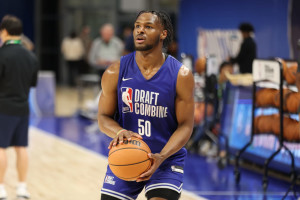 Bronny James' Agent: LeBron's Son to Remain in 2024 NBA Draft amid Lakers Rumors