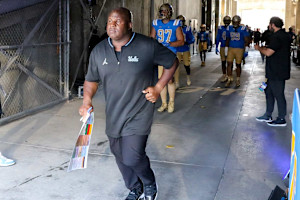 Eric Bieniemy Parts Ways with UCLA as OC 1 Season After Leaving NFL for CFB