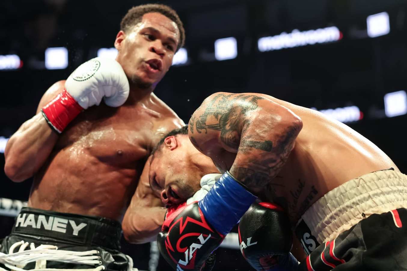 SAN FRANCISCO, CALIFORNIA - DECEMBER 09: Devin Haney punches Regis Prograis during their WBC World Super Lightweight Title fight at Chase Center on December 09, 2023 in San Francisco, California. (Photo by Ezra Shaw/Getty Images)